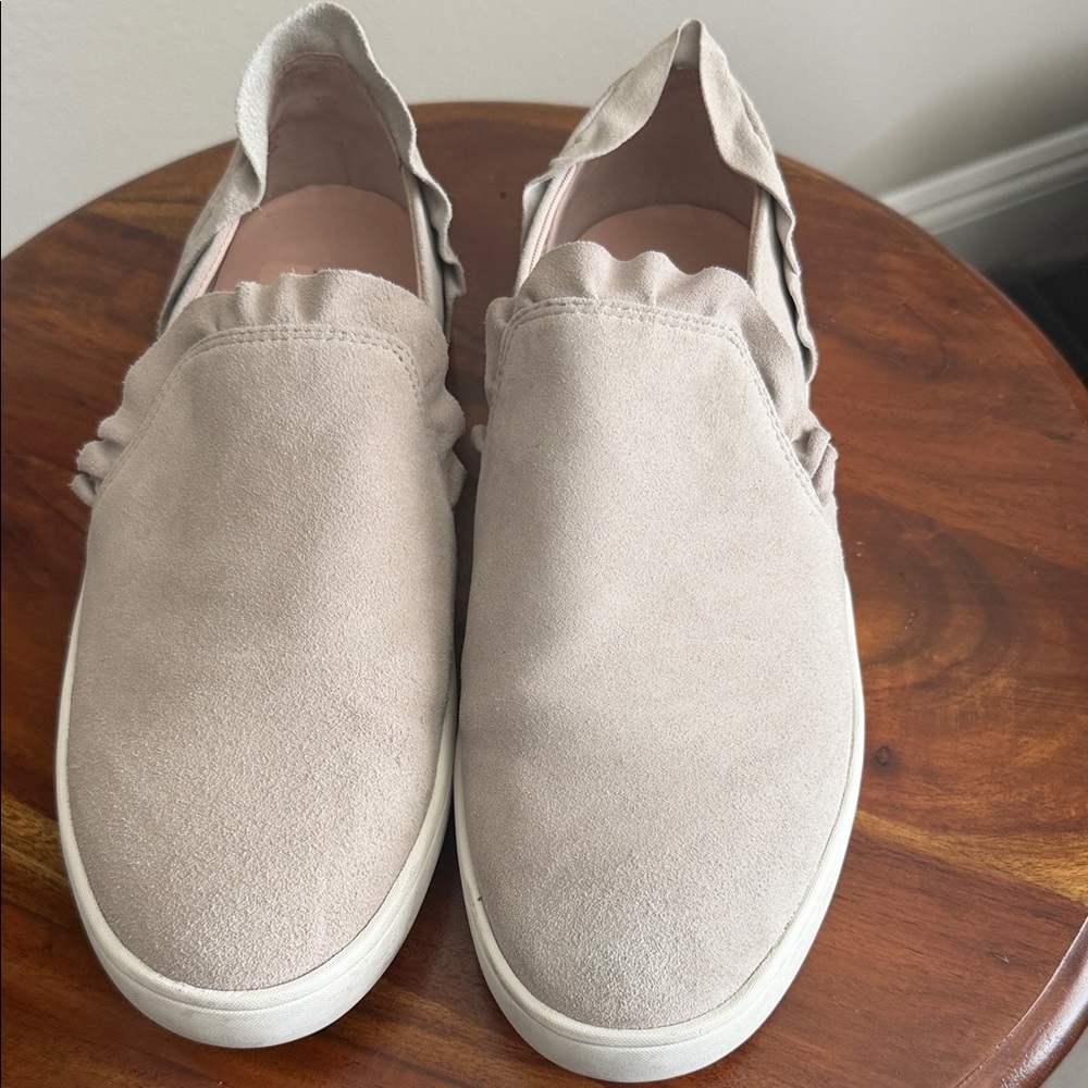 Women's light grey Slip-On Suede Sneakers - Comfortable Everyday Style